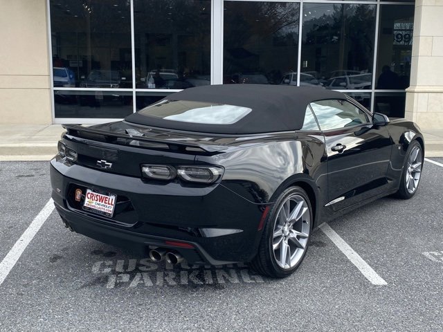Used 2021 Chevrolet Camaro LT w/ RS Package image 8