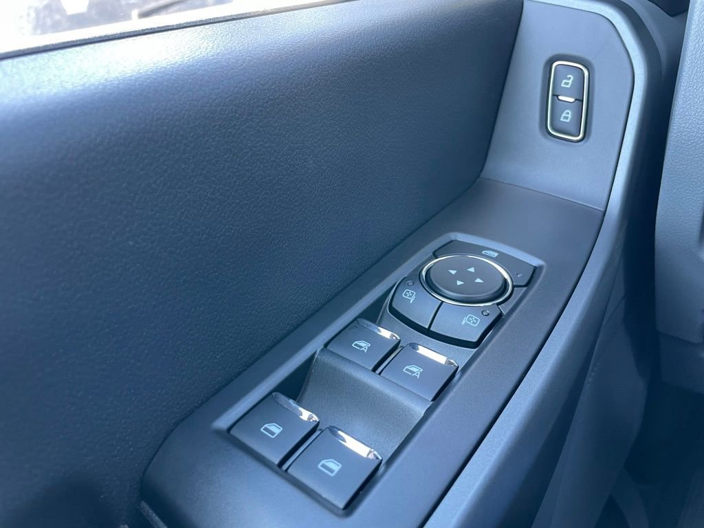 New 2026 Ford F250 XLT w/ FX4 Off-Road Package image 24