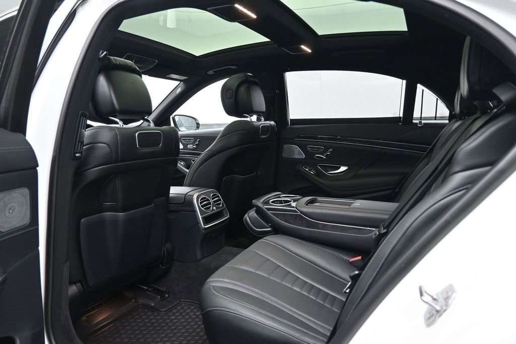 Used 2019 Mercedes-Benz S 560 4MATIC Sedan image 24