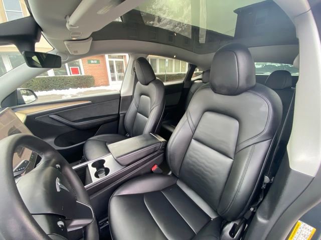 Used 2022 Tesla Model Y Long Range image 23