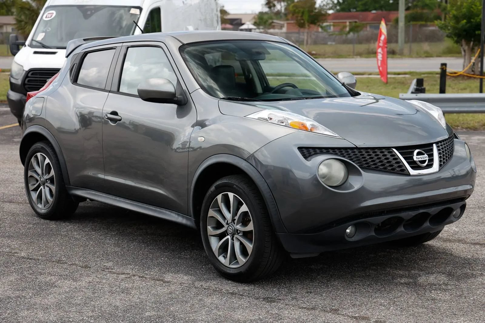 Used 2013 Nissan Juke SL w/ Sport Pkg AWD/4WD image 9