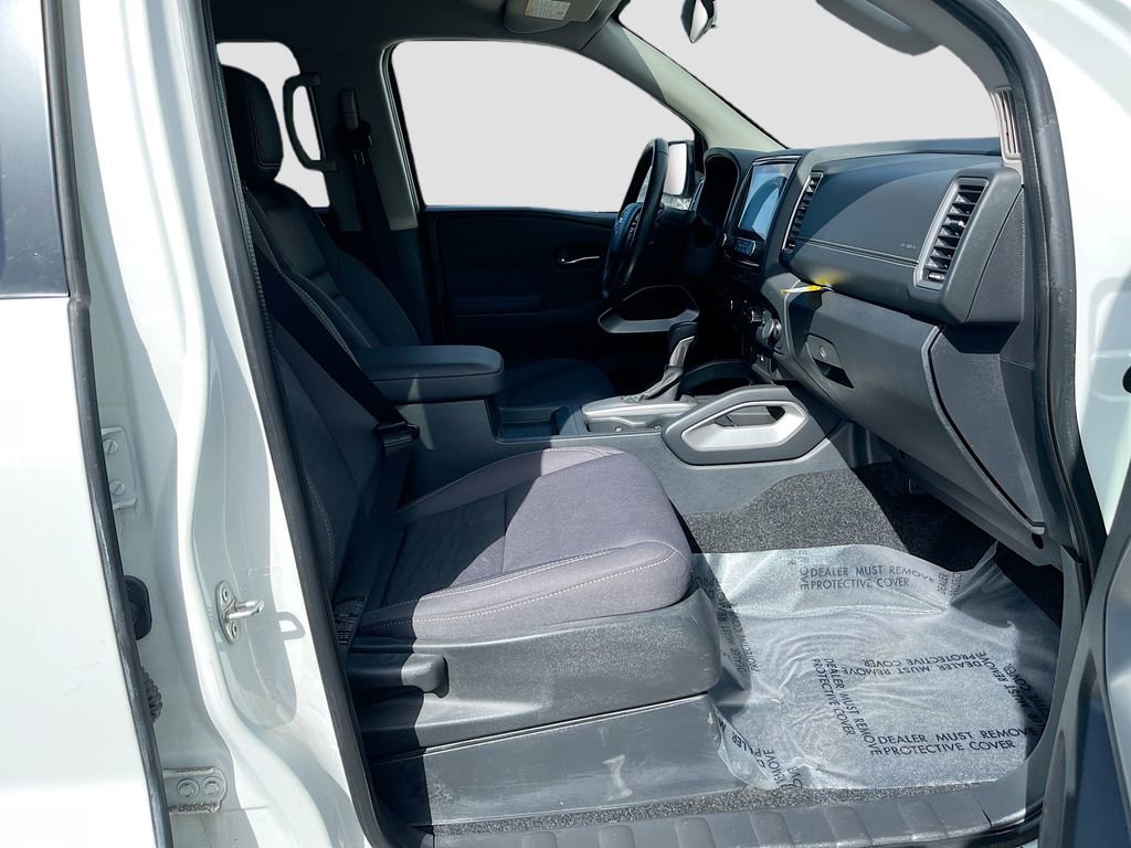 Used 2022 Nissan Frontier SV w/ Technology Package image 27