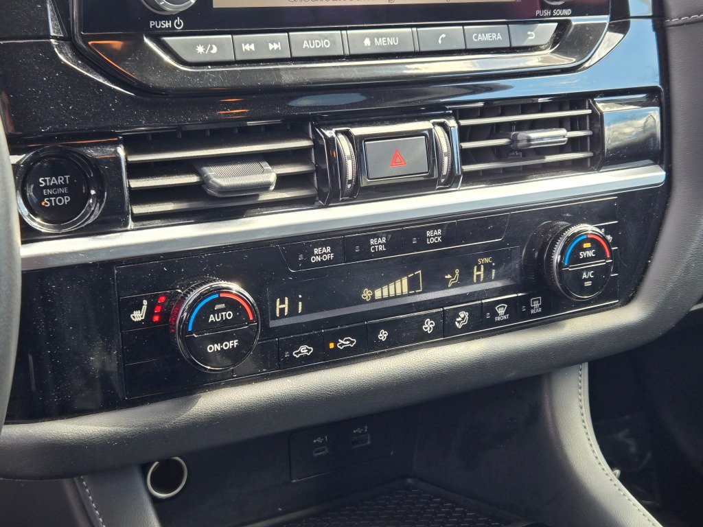 Used 2025 Nissan Pathfinder SV image 29