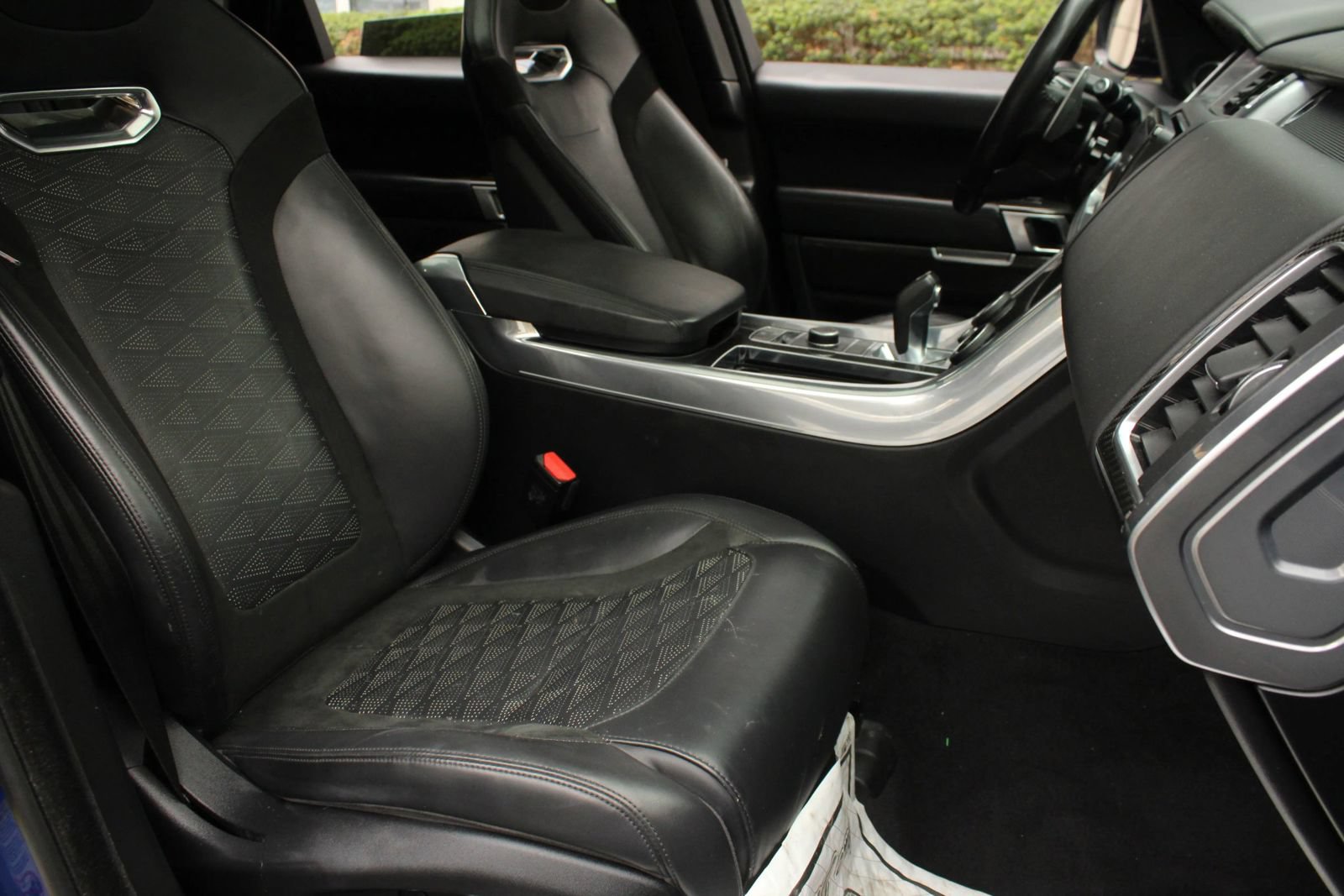 Used 2019 Land Rover Range Rover Sport SVR AWD/4WD image 30