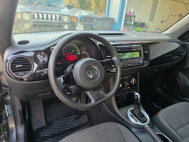 Used 2014 Volkswagen Beetle 1.8T FWD image 13