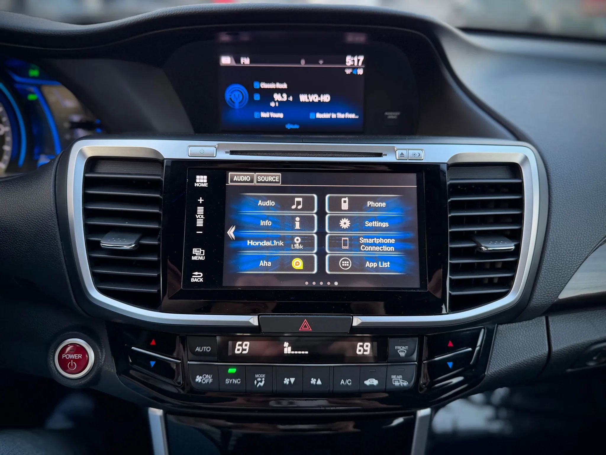 Used 2017 Honda Accord EX-L image 16