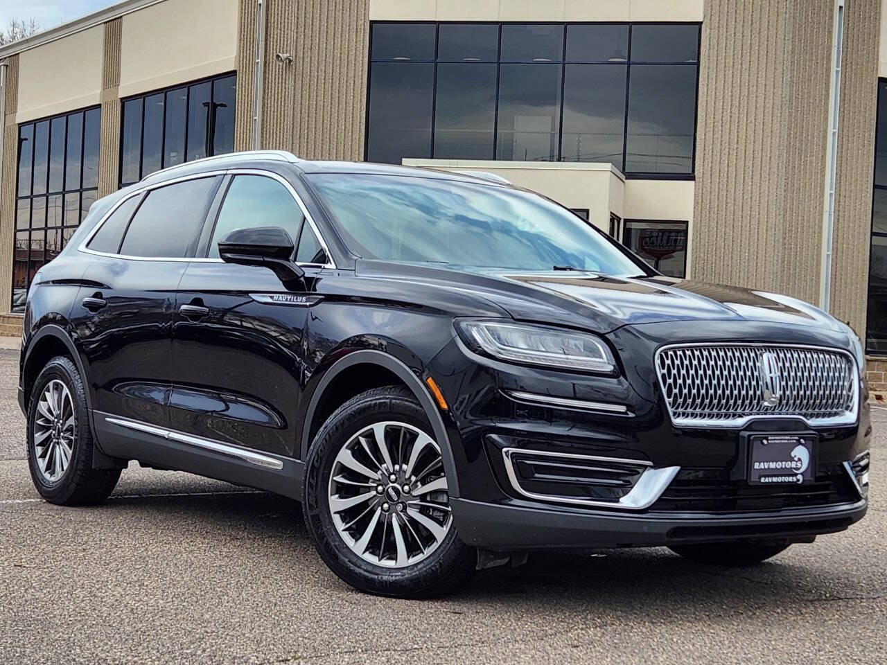 Used 2020 Lincoln Nautilus Premier w/ Equipment Group 101A AWD/4WD image 31