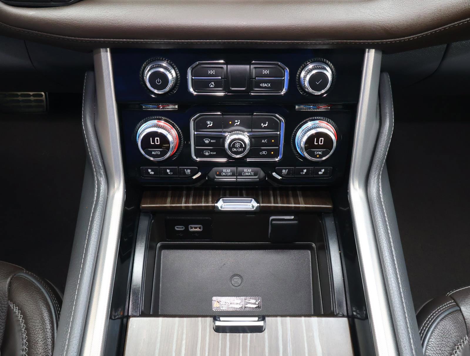 Used 2024 GMC Yukon XL Denali w/ Max Trailering Package image 33