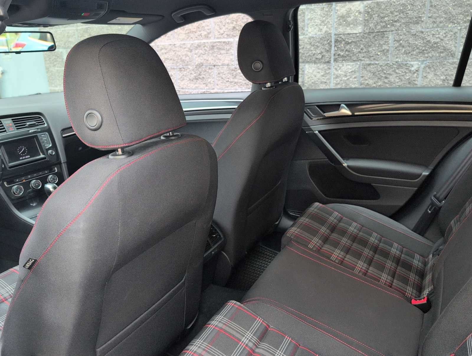 Used 2015 Volkswagen GTI S FWD image 17