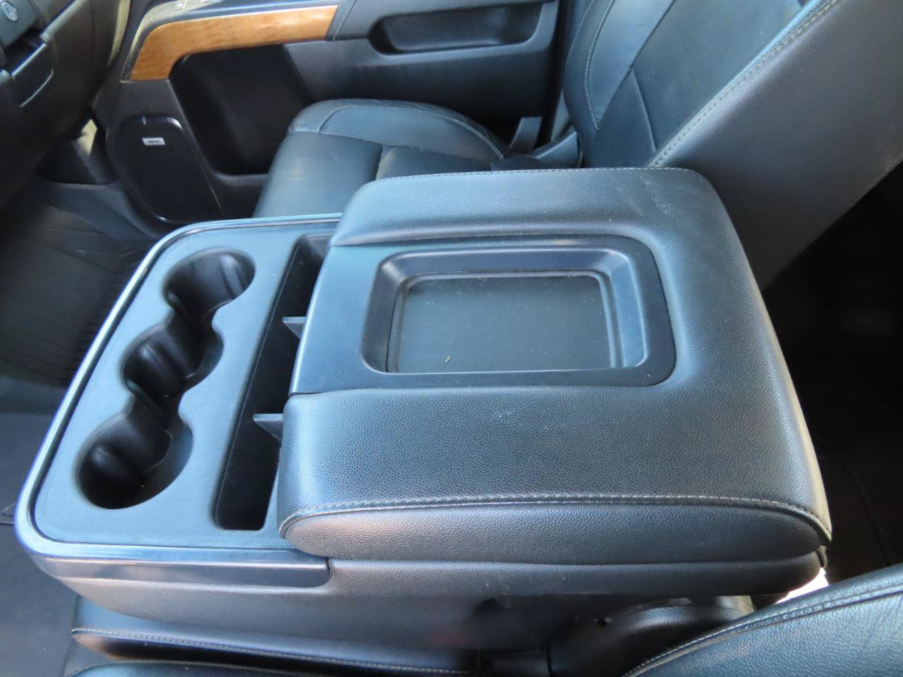 Used 2019 Chevrolet Silverado 2500 LTZ w/ Duramax Plus Package AWD/4WD image 40