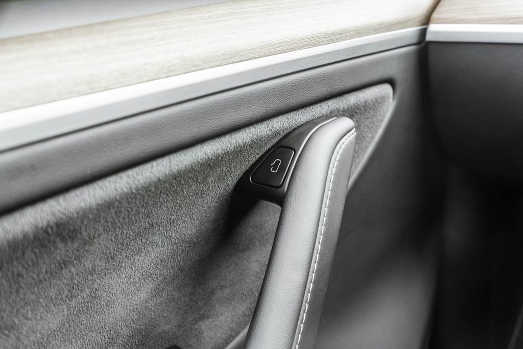 Used 2023 Tesla Model Y Long Range image 20