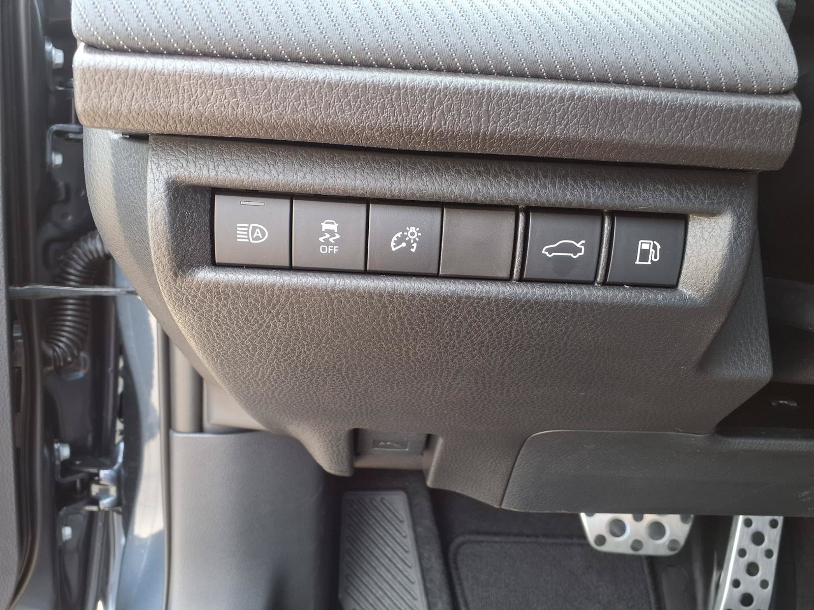 New 2026 Toyota Camry SE w/ Convenience Package FWD image 22