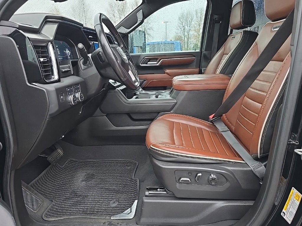 Used 2024 GMC Sierra 3500 Denali Ultimate image 26