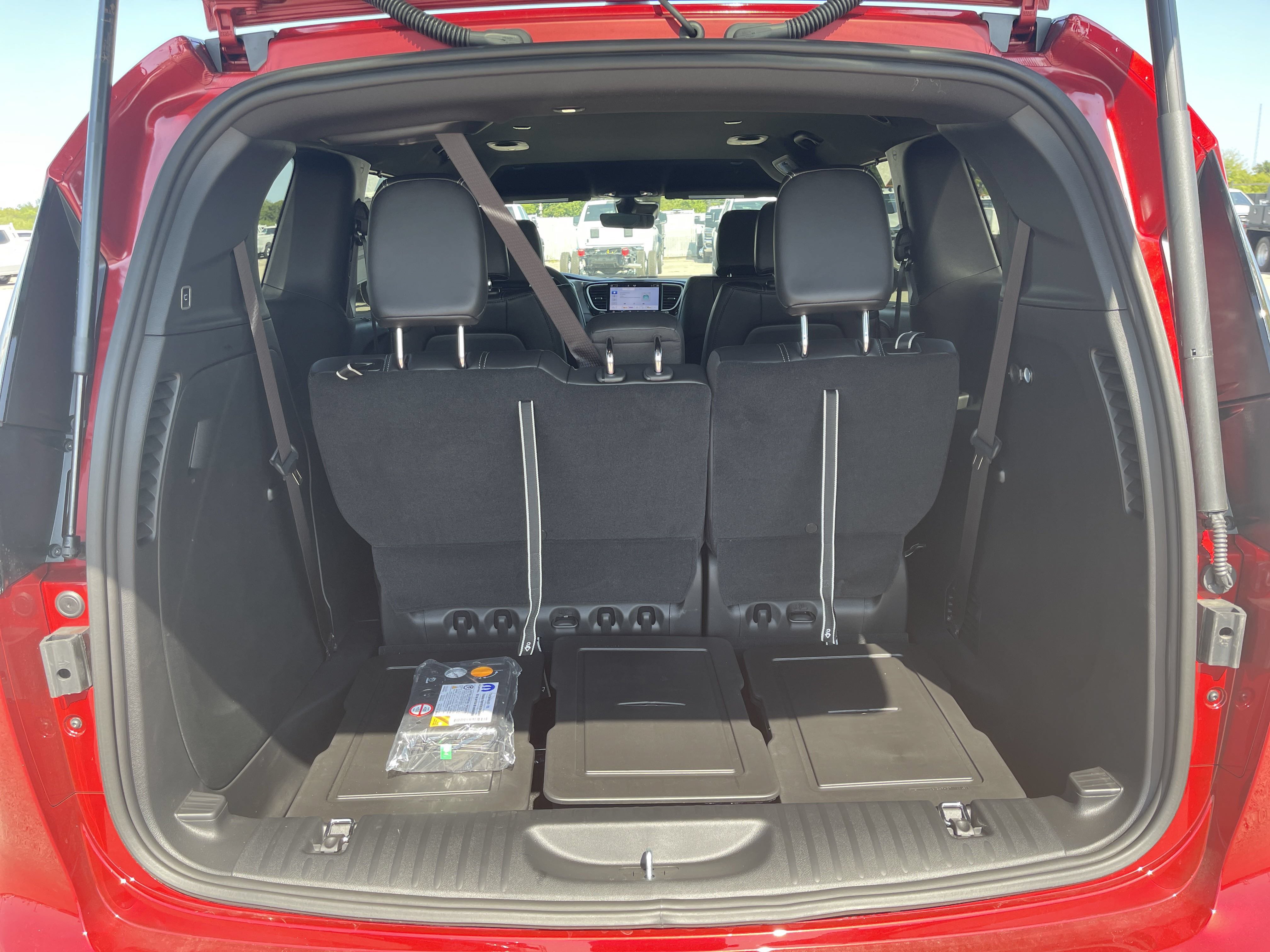 New 2026 Chrysler Voyager LX FWD image 13