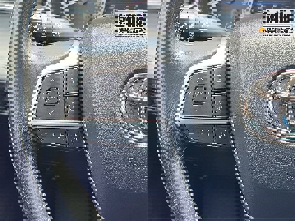 Used 2023 Toyota Highlander L image 22