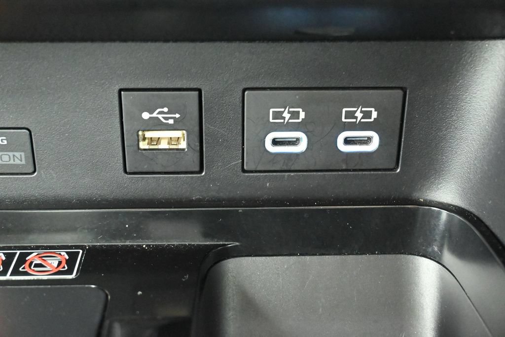 Used 2025 Toyota Camry SE FWD image 22