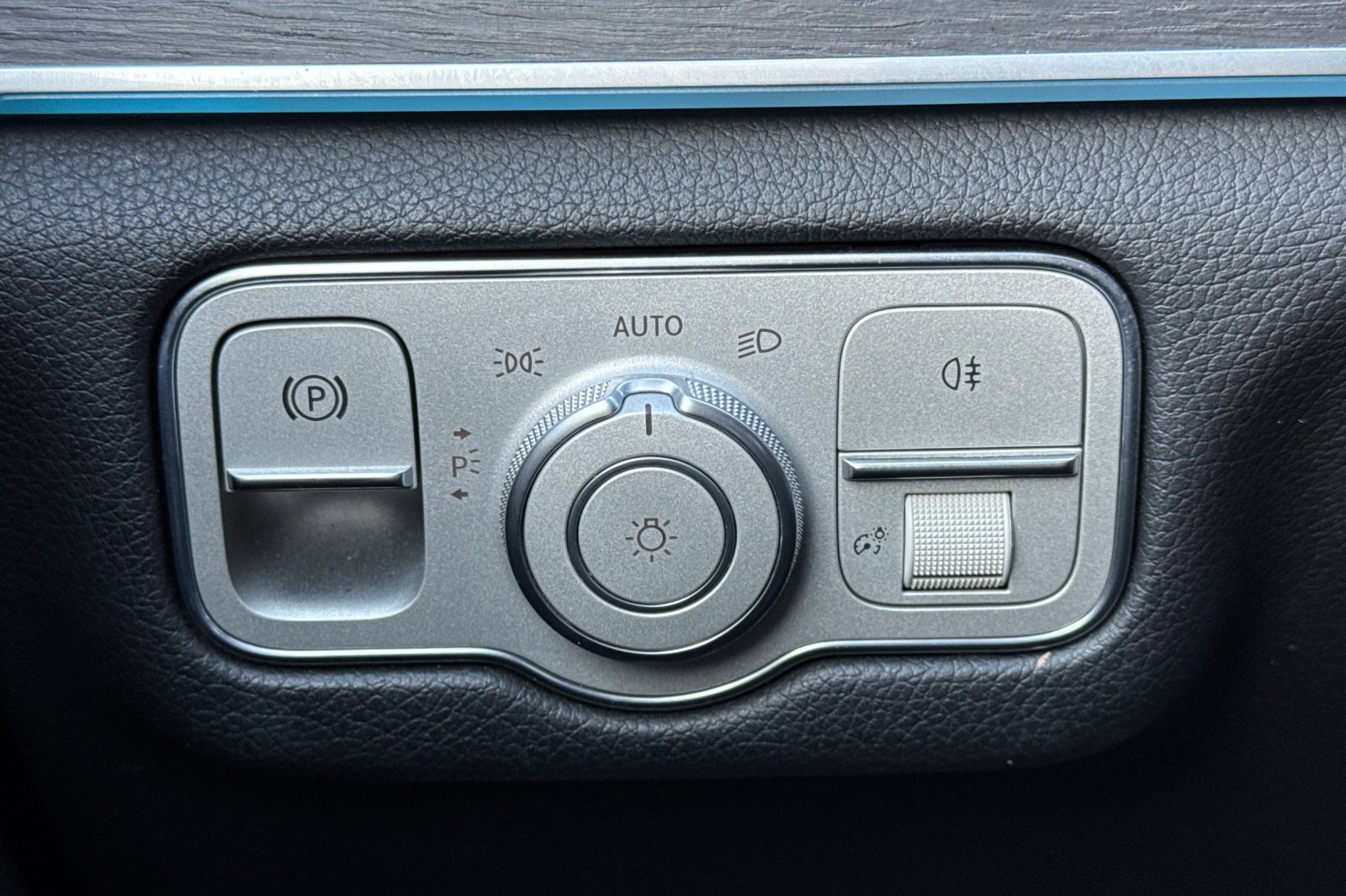 Used 2022 Mercedes-Benz GLE 350 4MATIC image 29