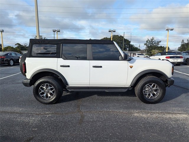 Used 2022 Ford Bronco Badlands image 8