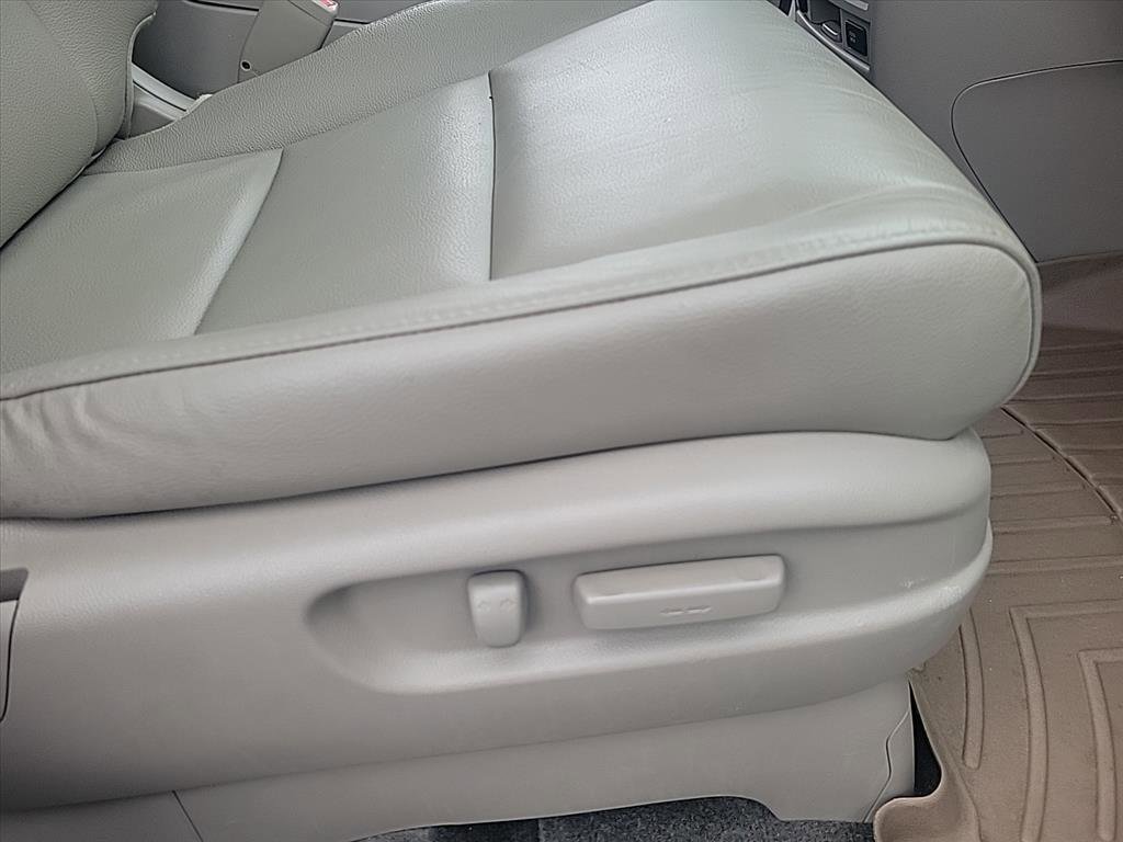 Used 2015 Honda Odyssey Touring Elite image 35