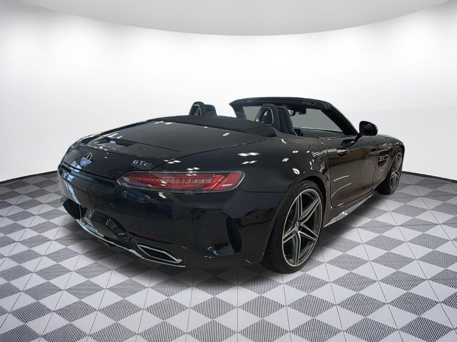 Used 2018 Mercedes-Benz AMG GT C image 8