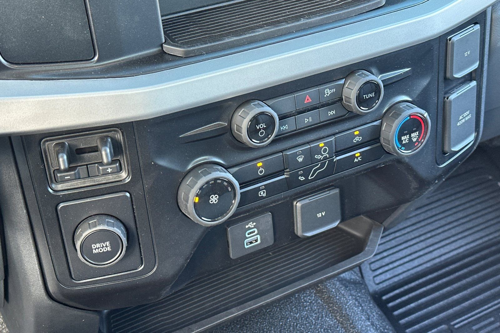 New 2026 Ford F550 2WD Regular Cab Super Duty image 19