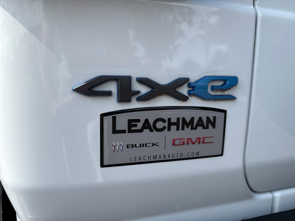 Used 2023 Jeep Wrangler Unlimited Rubicon 4xe w/ Safety Group AWD/4WD image 16