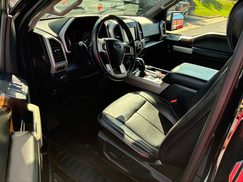 Used 2019 Ford F150 Lariat w/ Equipment Group 502A Luxury image 9