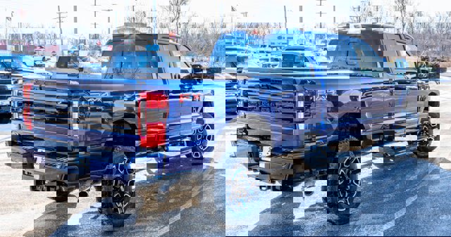 New 2026 Ford F350 Platinum w/ FX4 Off-Road Package image 4