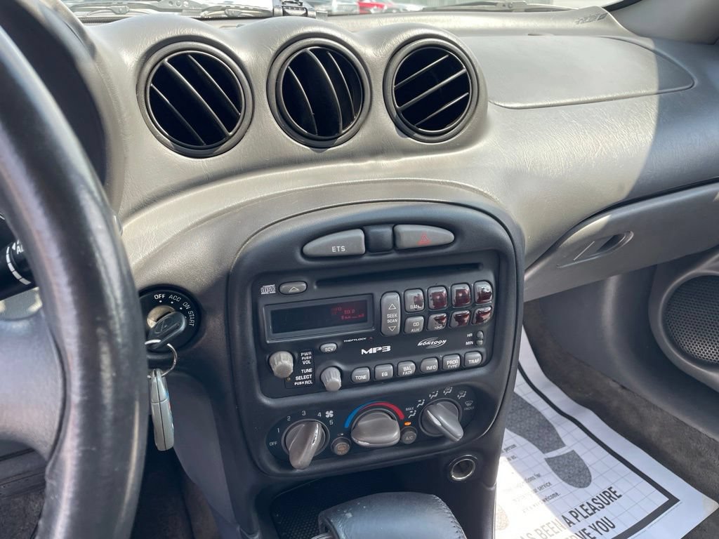 Used 2004 Pontiac Grand Am GT FWD image 12
