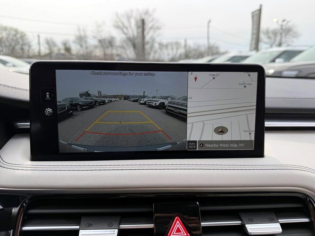 Certified 2025 Genesis G70 2.5T image 22