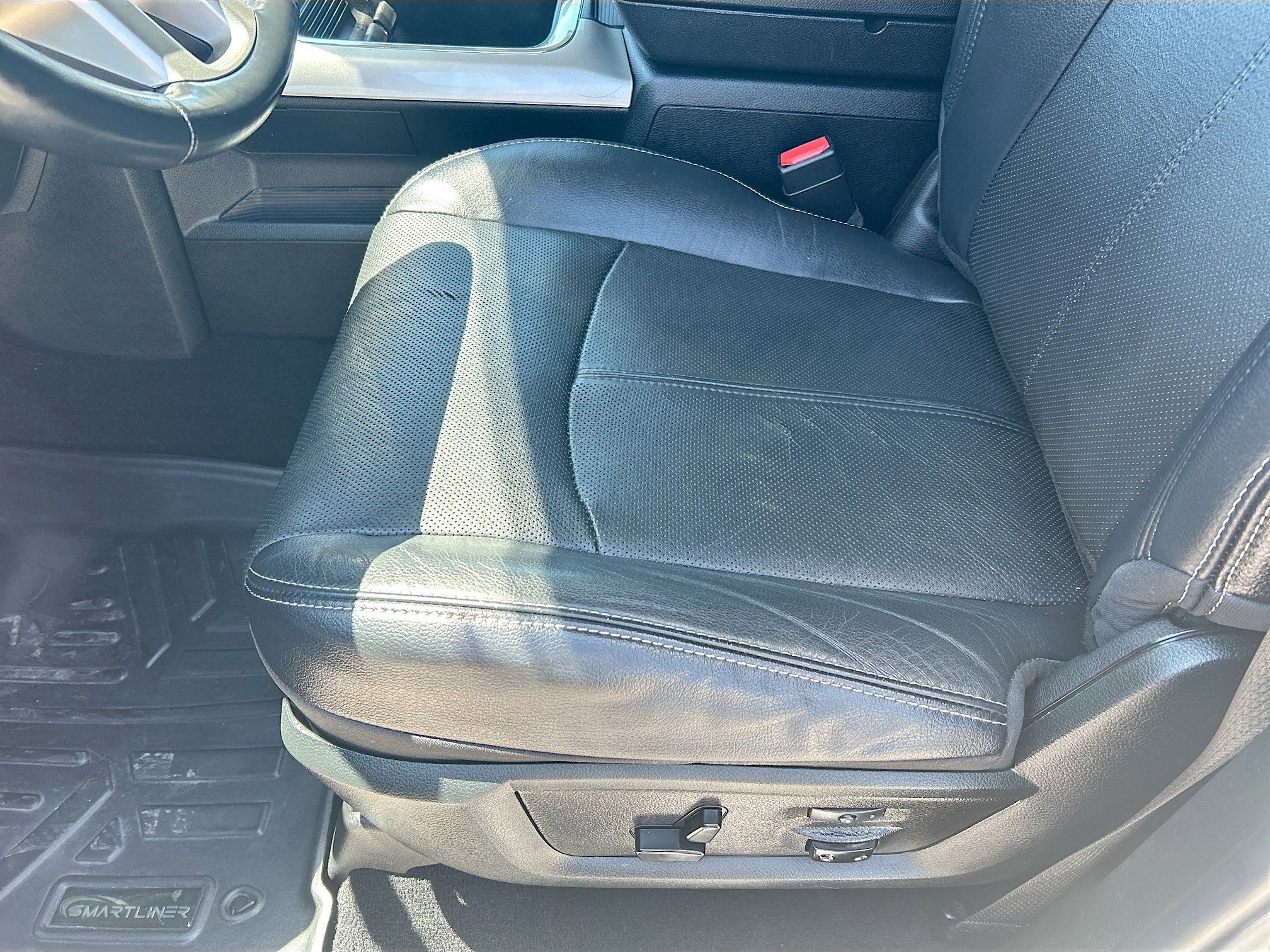 Used 2018 RAM 3500 Laramie AWD/4WD image 20