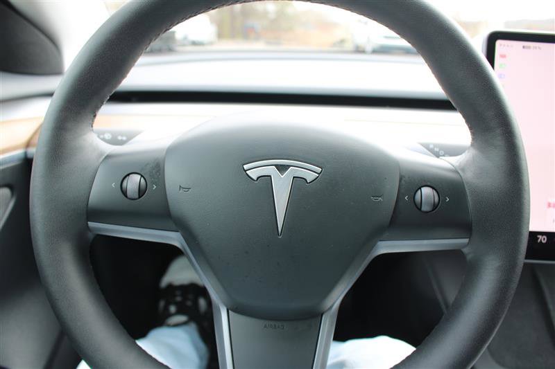 Used 2023 Tesla Model 3 Standard Range image 14