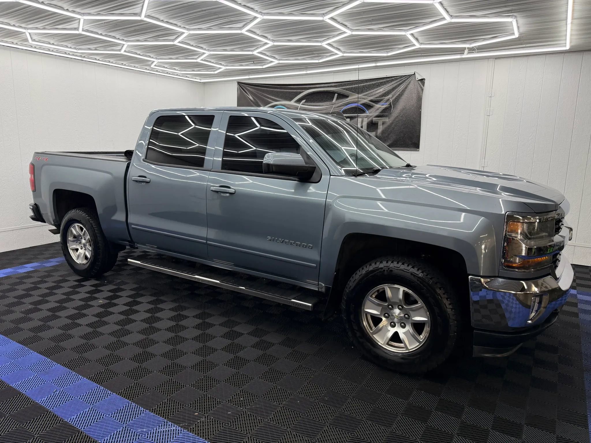 Used 2016 Chevrolet Silverado 1500 LT w/ All Star Edition AWD/4WD image 2