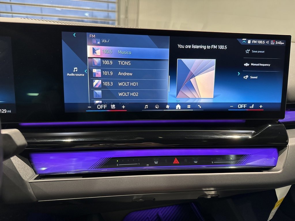 Used 2024 BMW i5 eDrive40i w/ Premium Package image 24