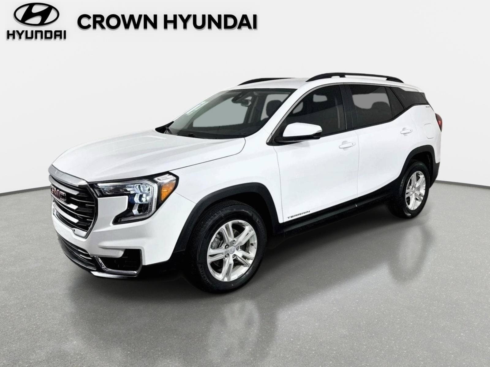 Used 2023 GMC Terrain SLE w/ Driver Convenience Package FWD image 1
