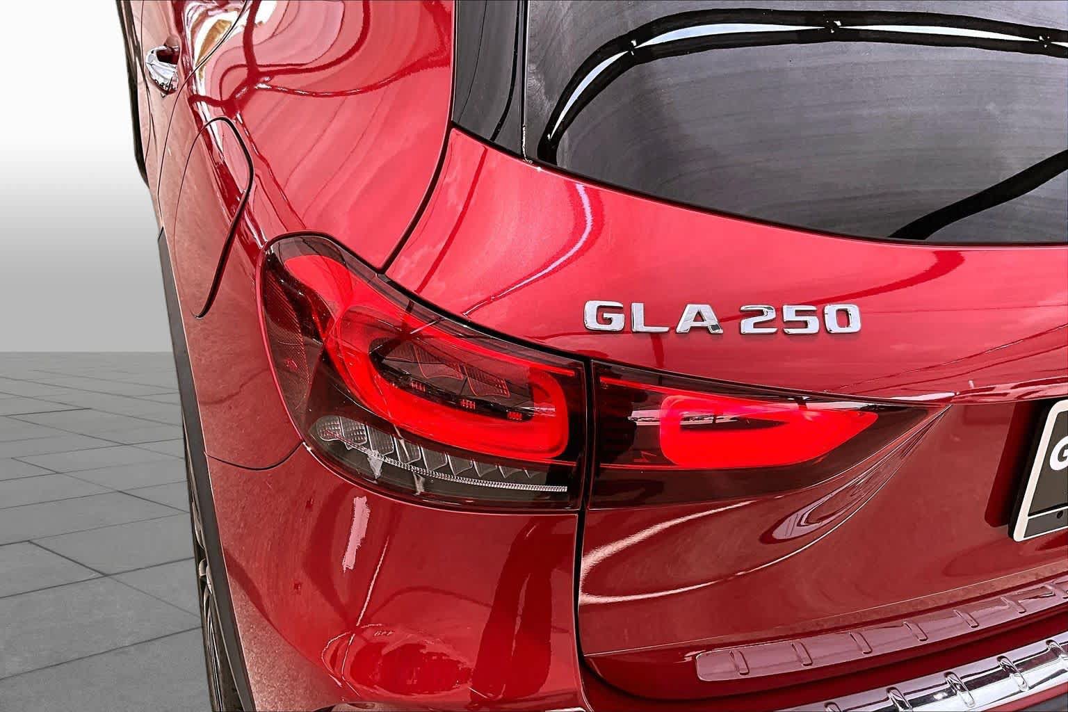 Certified 2021 Mercedes-Benz GLA 250 image 29