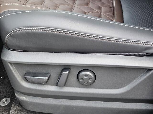 New 2025 Nissan Armada Platinum image 14