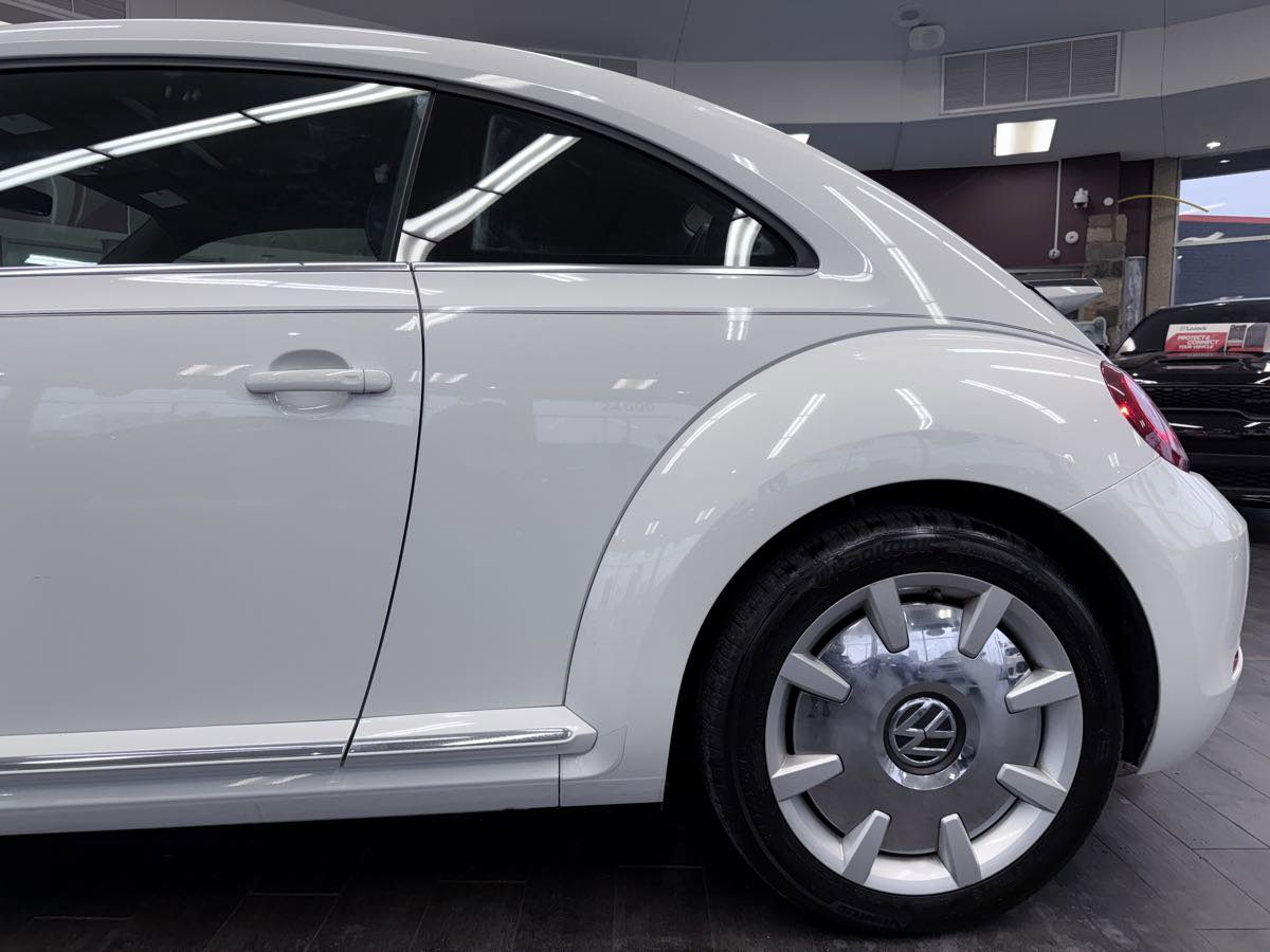 Used 2018 Volkswagen Beetle 2.0T SE image 19