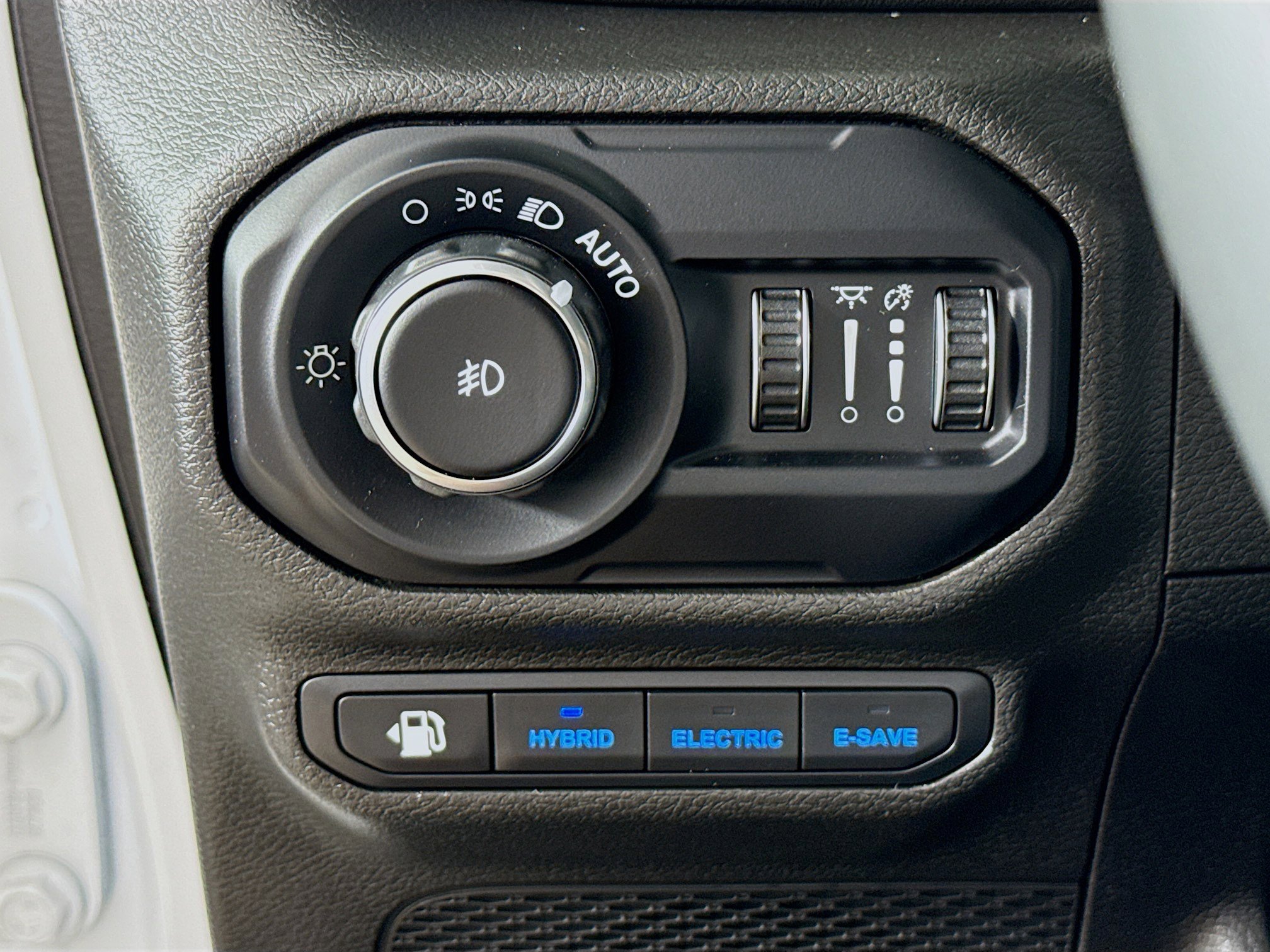 Used 2022 Jeep Wrangler Unlimited Sahara image 9