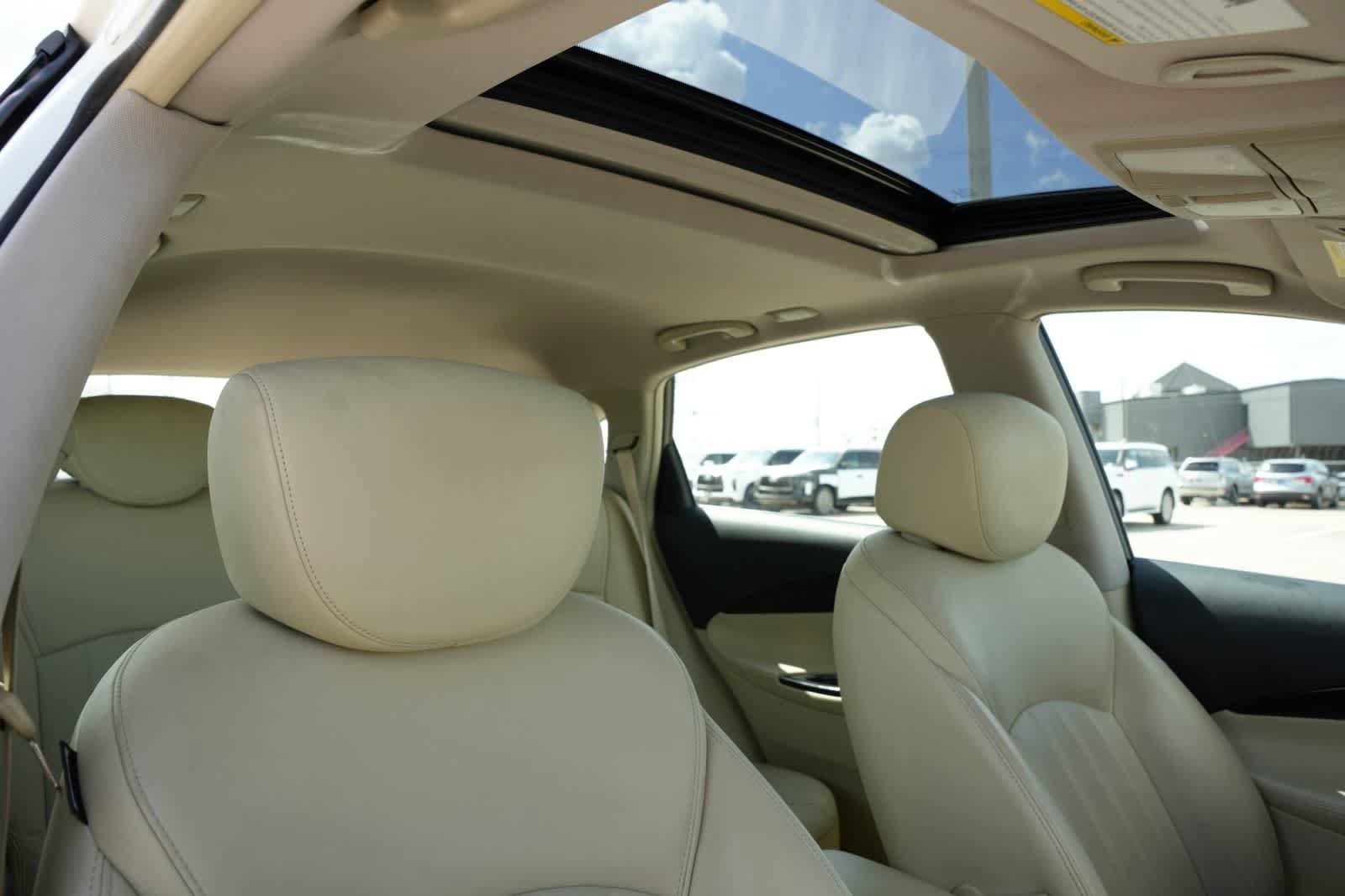 Used 2016 INFINITI QX50 2WD w/ Premium Plus Package image 24