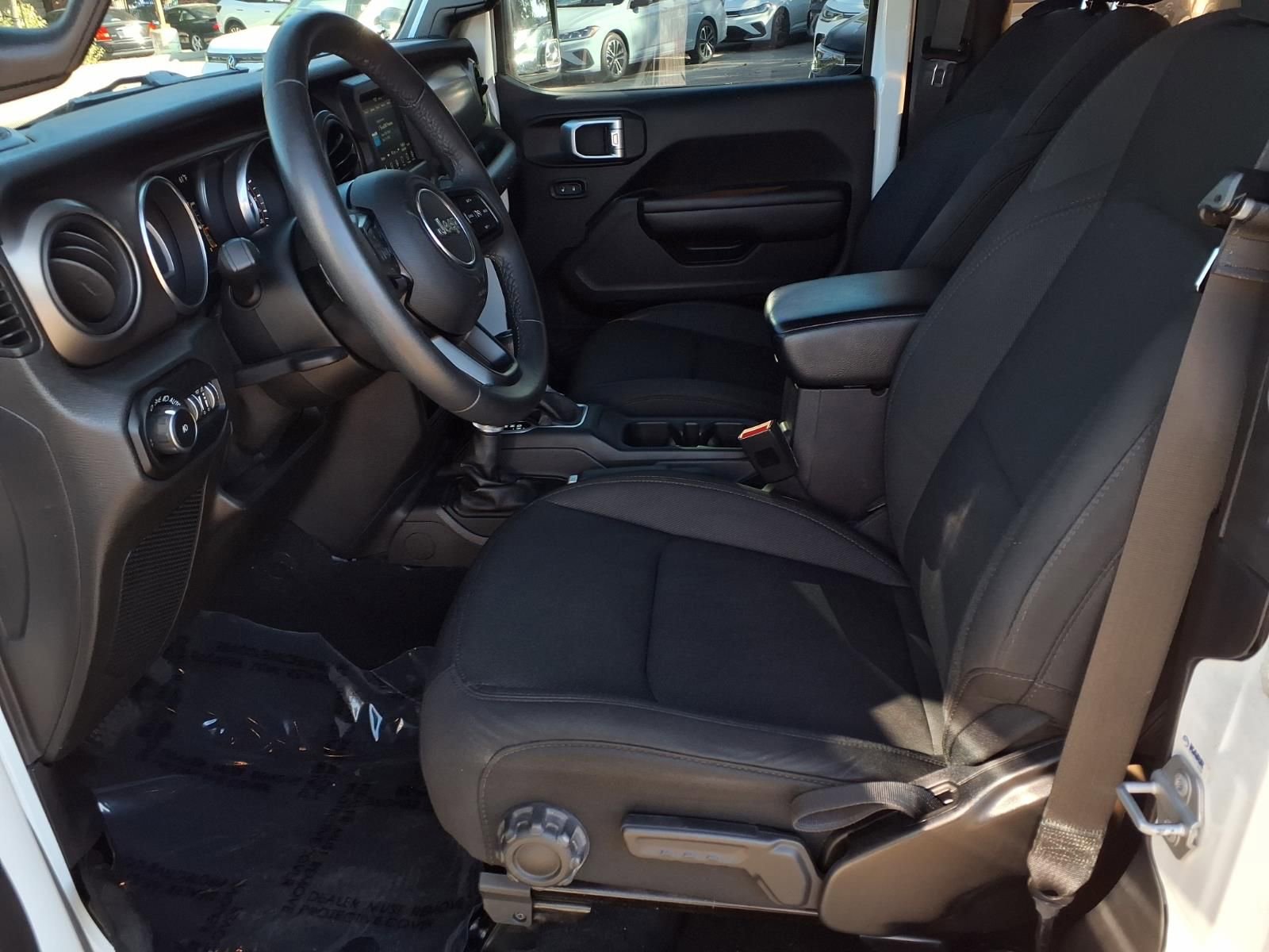 Used 2018 Jeep Wrangler Sport image 17