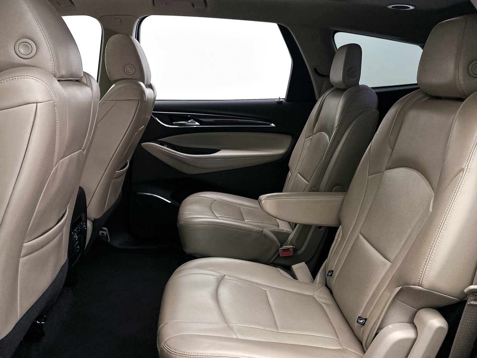 Used 2018 Buick Enclave Essence AWD/4WD image 35