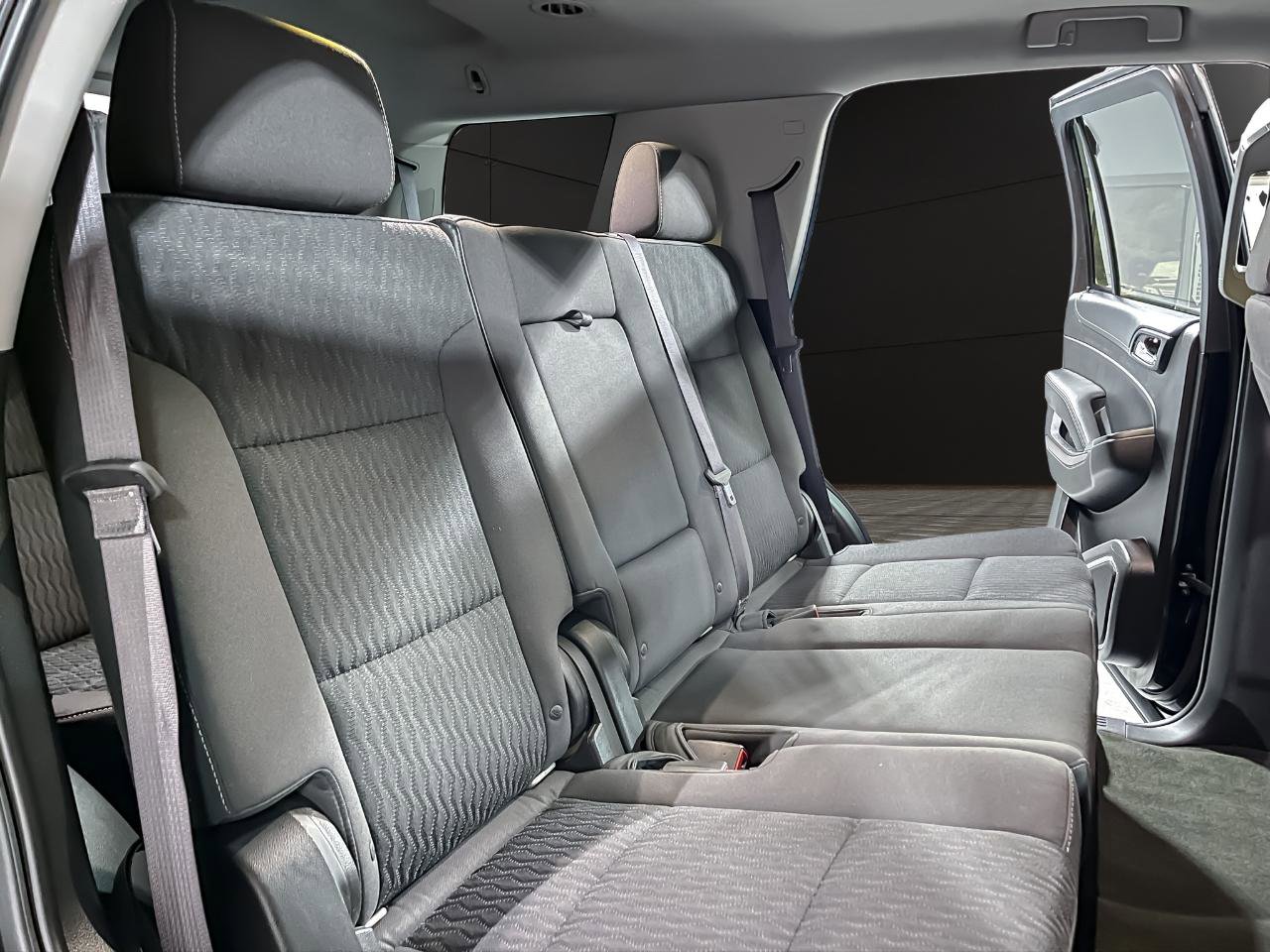 Used 2016 GMC Yukon SLE w/ Convenience Package AWD/4WD image 17