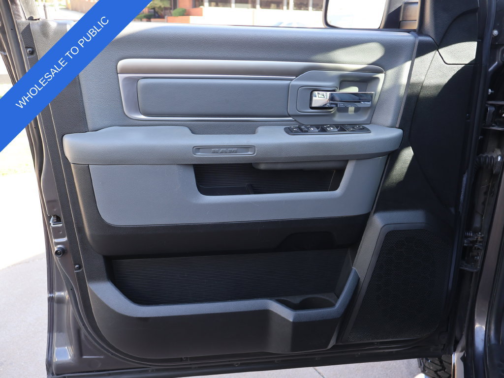 Used 2016 RAM 1500 Classic SLT AWD/4WD image 32