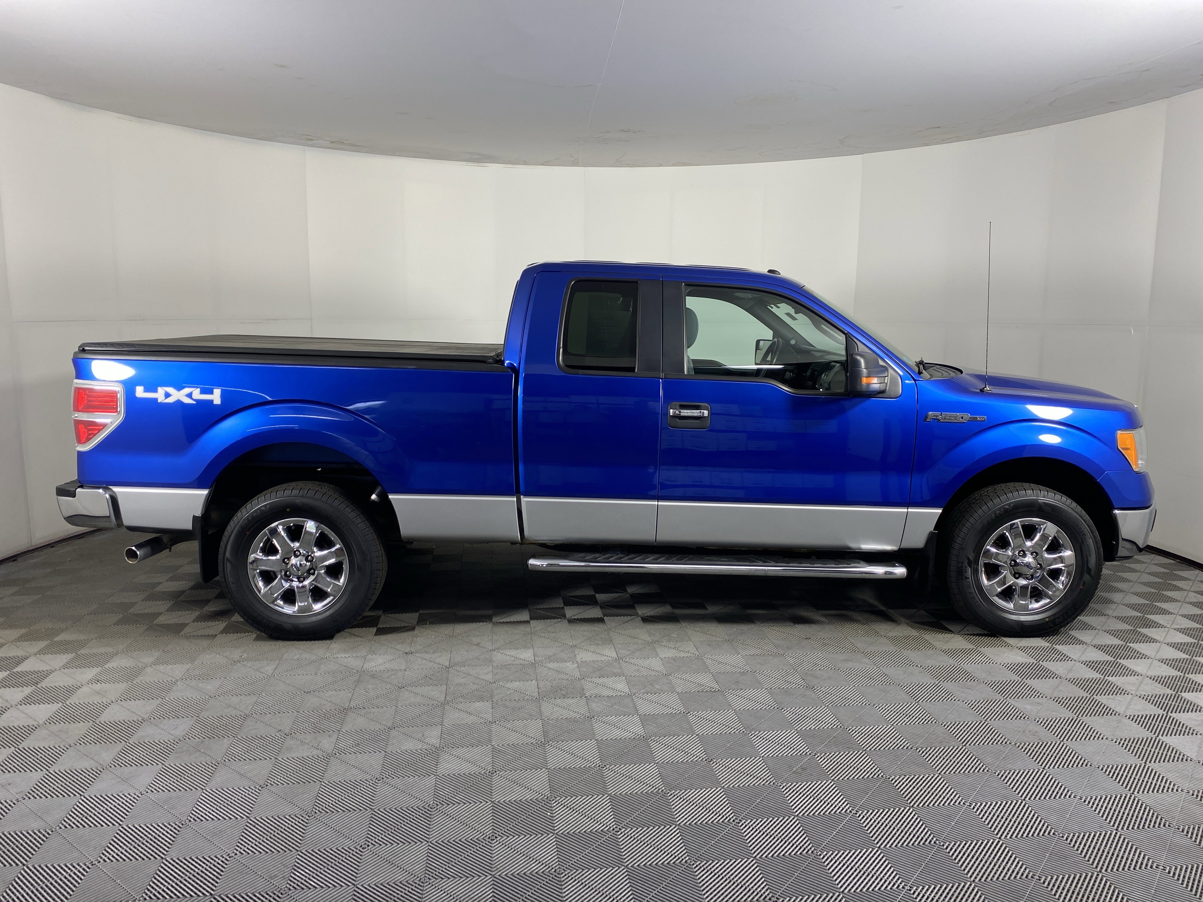 Used 2014 Ford F150 XLT w/ Equipment Group 302A Luxury AWD/4WD image 4