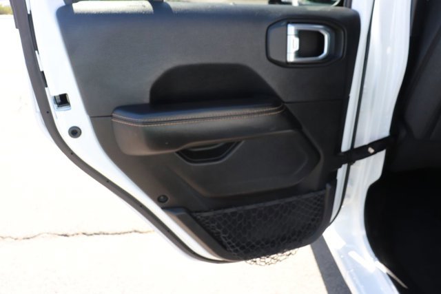 Used 2024 Jeep Wrangler Sahara image 12