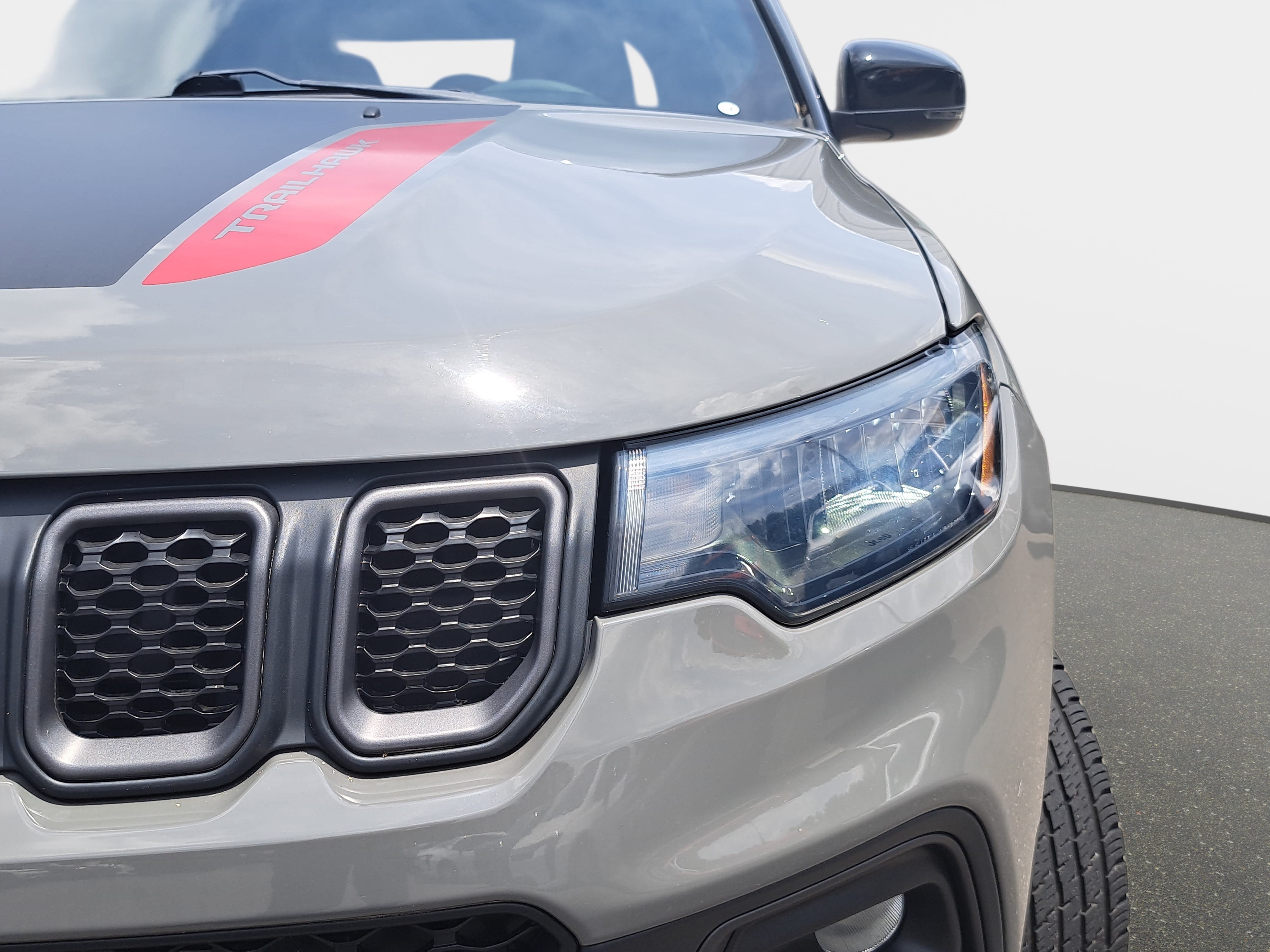 Used 2023 Jeep Compass Trailhawk AWD/4WD image 28