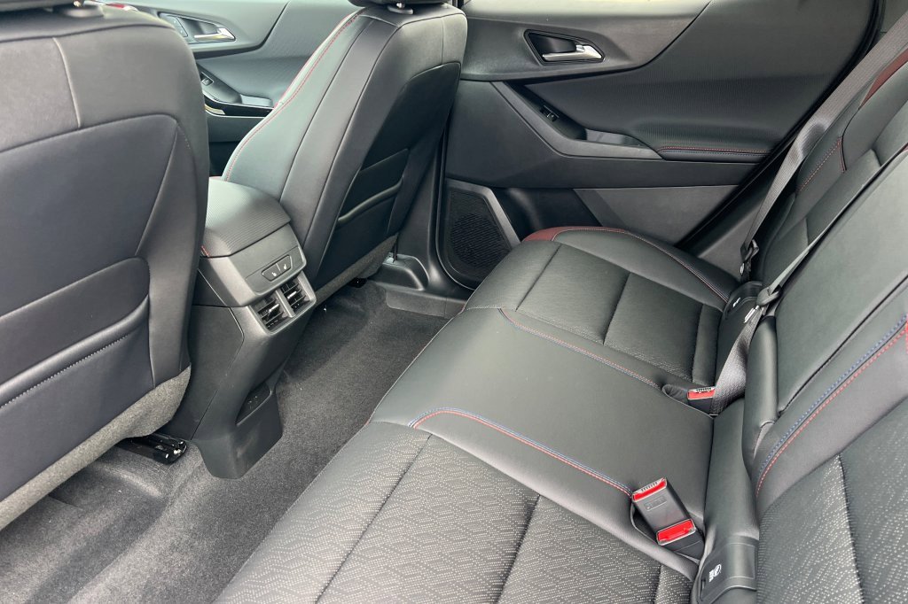 New 2026 Chevrolet Equinox RS w/ Convenience Package III image 9