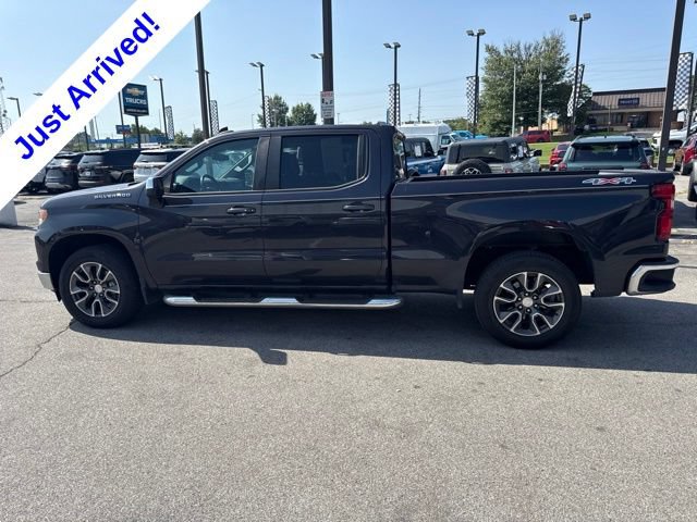 Used 2022 Chevrolet Silverado 1500 LT AWD/4WD image 5