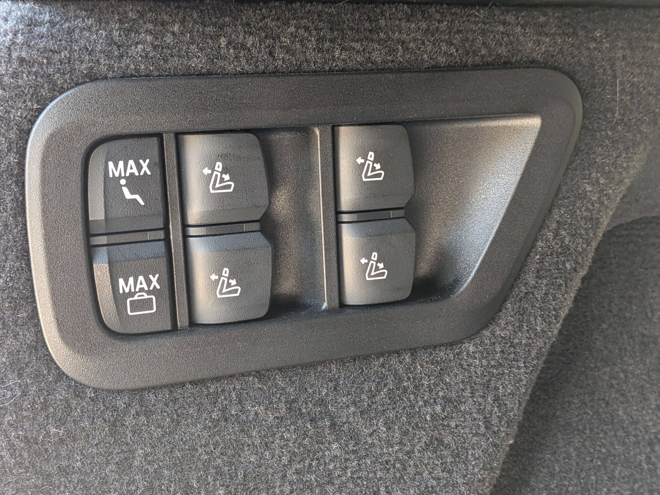 Used 2026 BMW X7 M60i AWD/4WD image 39